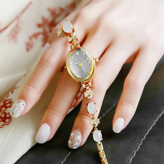 Women’s Elegant Bracelet Quartz Watch